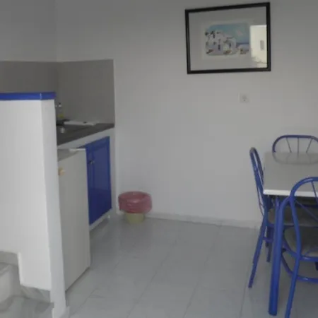 ホテル Maistros Village カルテラドス