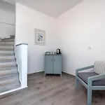 Maistros Village 5* Karterados (Santorini)