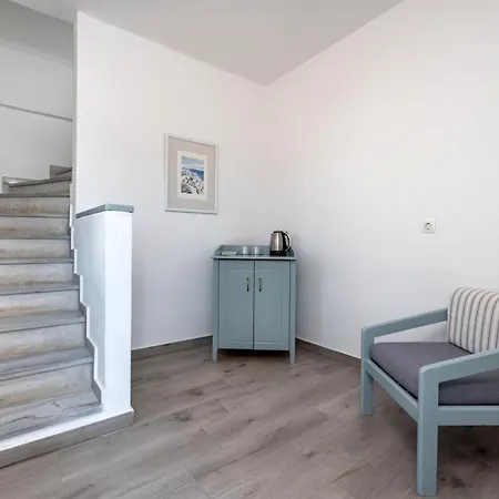 Maistros Village 5* Karterados (Santorini)
