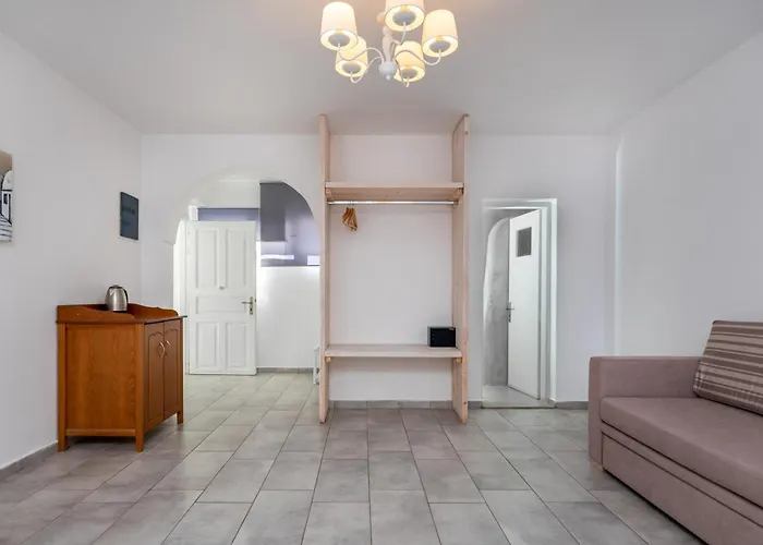 Maistros Village Hotel