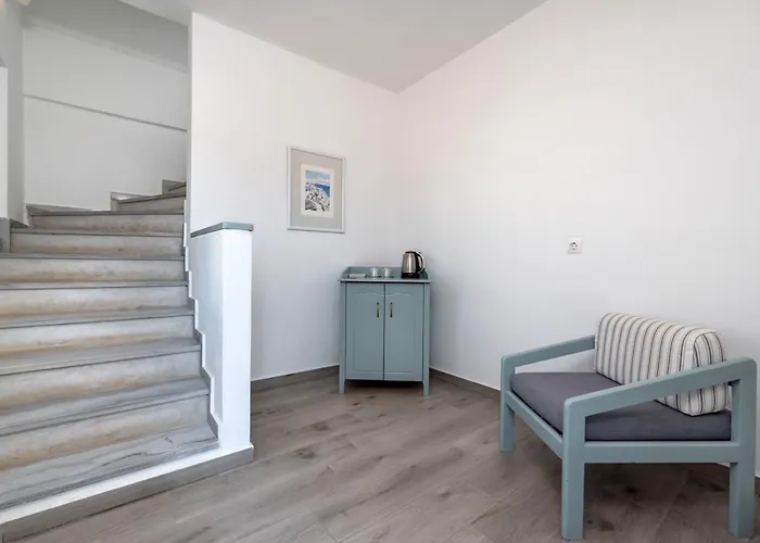 Maistros Village 5* Karterados (Santorini)