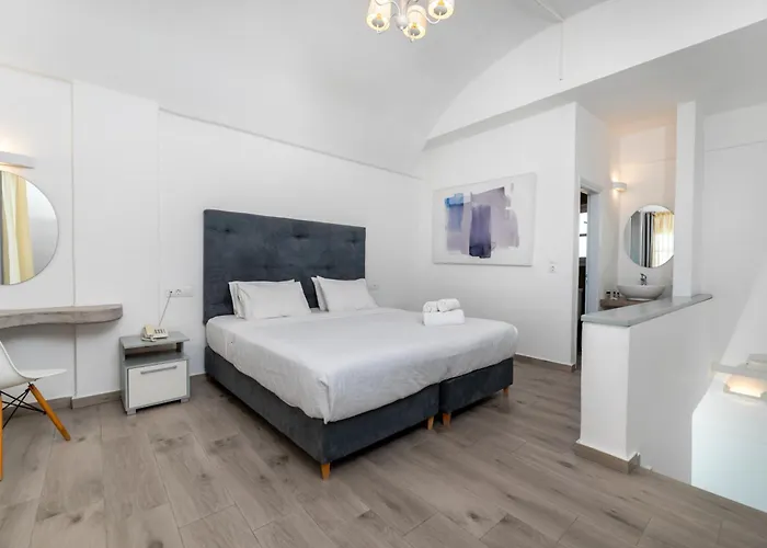 Maistros Village Hotel Karterados (Santorini)