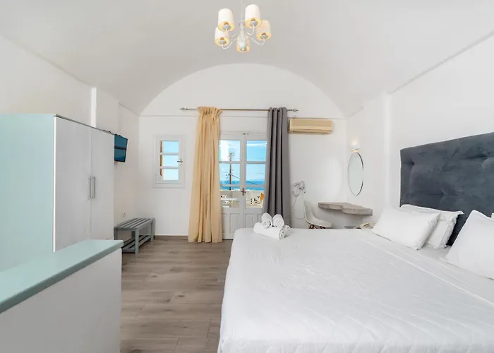 Maistros Village 5* Karterados (Santorini)