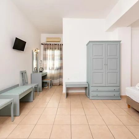 Maistros Village מלון 5*
